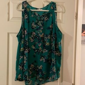 Womans plus size sleeveless blouse